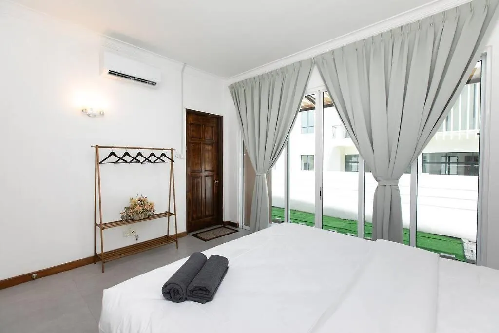 Tanjung Bungah 5Br Villa W Pool 20Pax